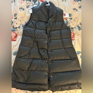 Lululemon long puffer vest, green, 8